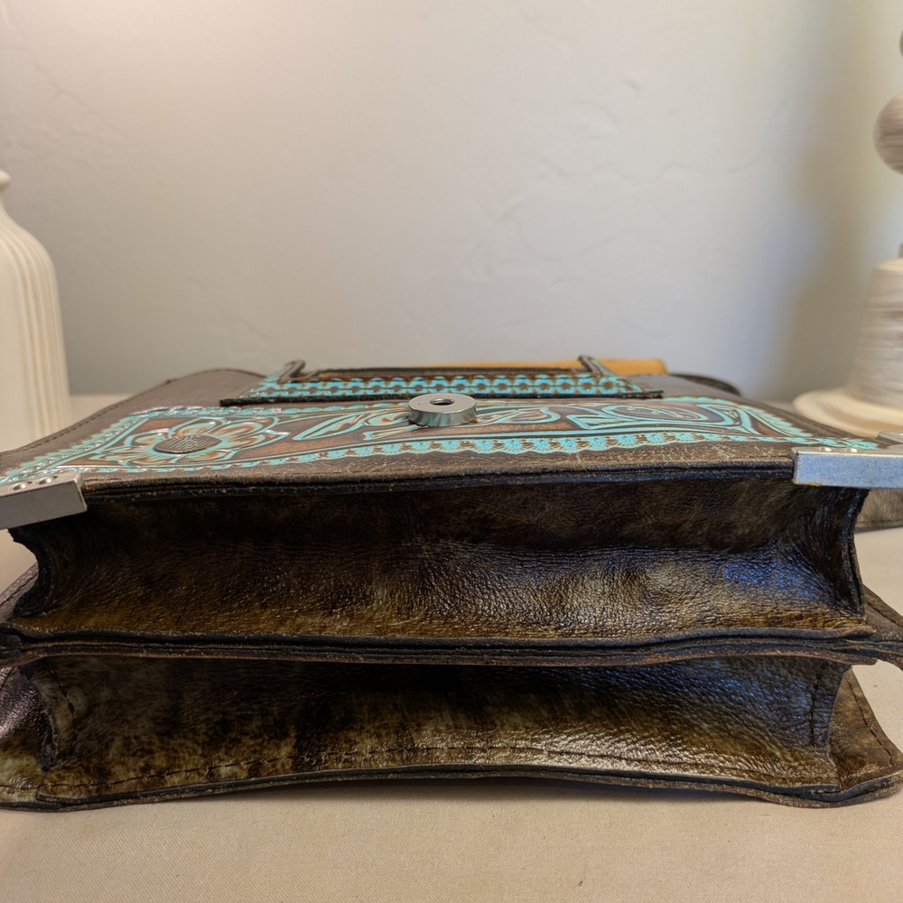 Patricia Nash Brn Leather Stella Flap HandBag w/Intriquite Blue Floral Tooling - Picture 8 of 16